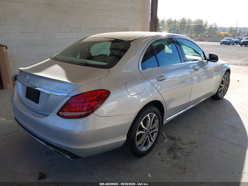 2017 MERCEDES-BENZ C 300 4MATIC · Фото 4