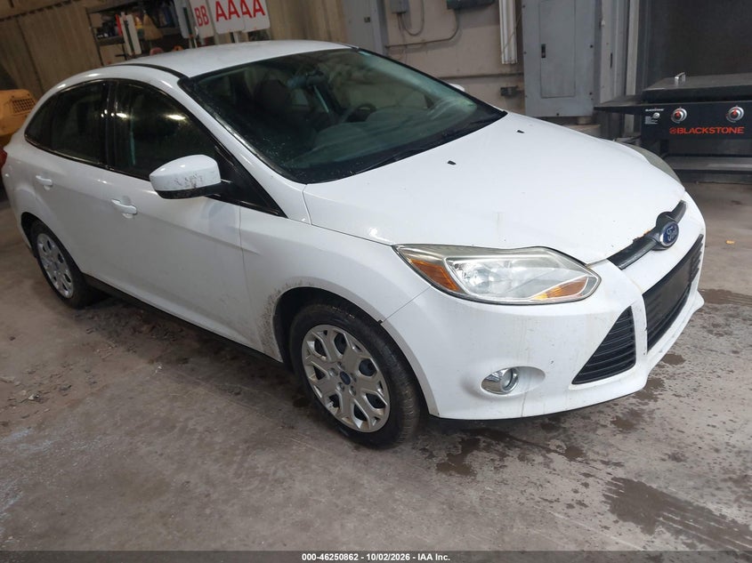 Vin: 1fahp3f26cl425675, lot: 46750888, ford focus se 2012 img_1