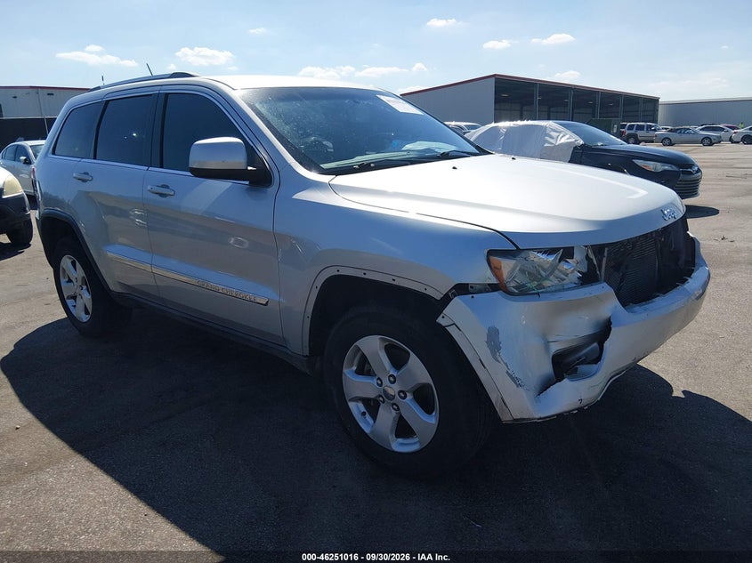 Vin: 1j4rs4gt3bc659341, lot: 46751042, jeep grand cherokee laredo 2011 img_1