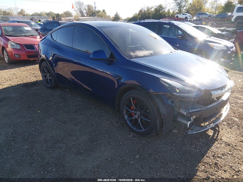 Vin: 5yjygdefxmf252462, lot: 46751065, tesla model y performance dual motor all-wheel drive 2021 img_1