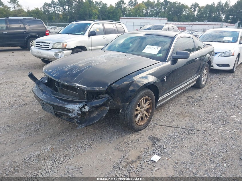 2007 FORD MUSTANG auction photo 2