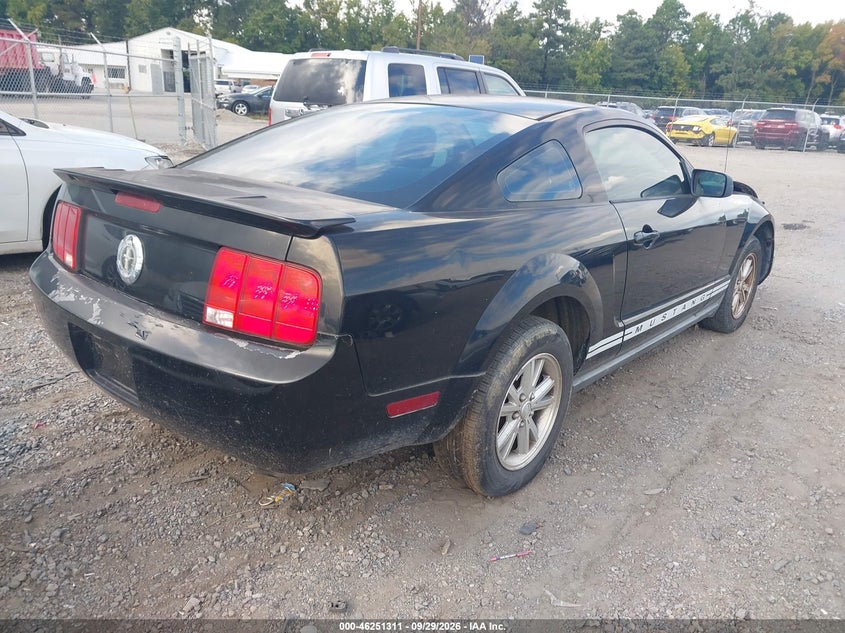 2007 FORD MUSTANG auction photo 4