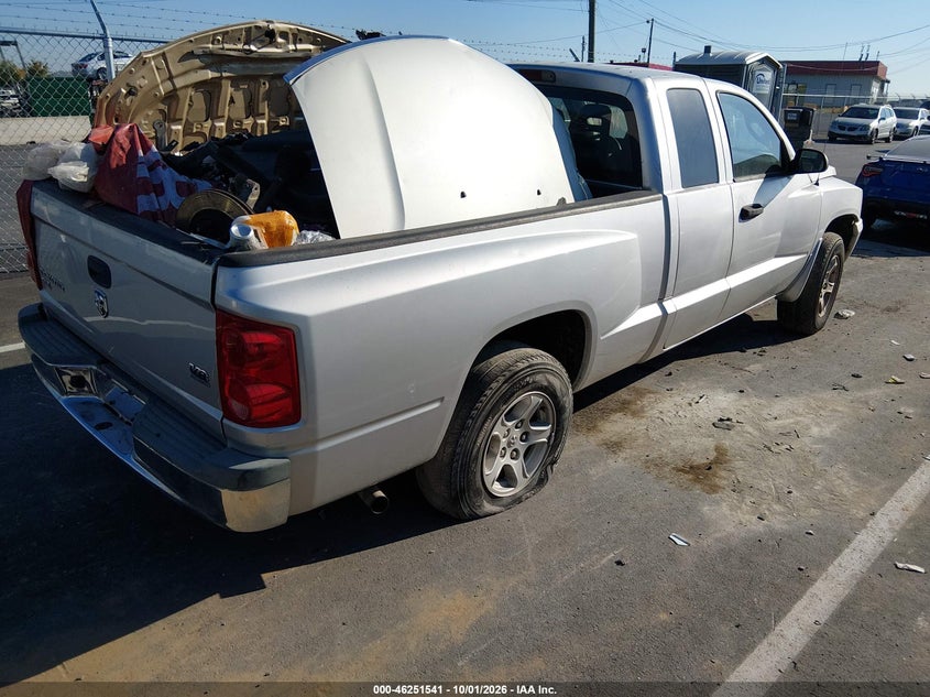 2006 DODGE DAKOTA auction photo 4