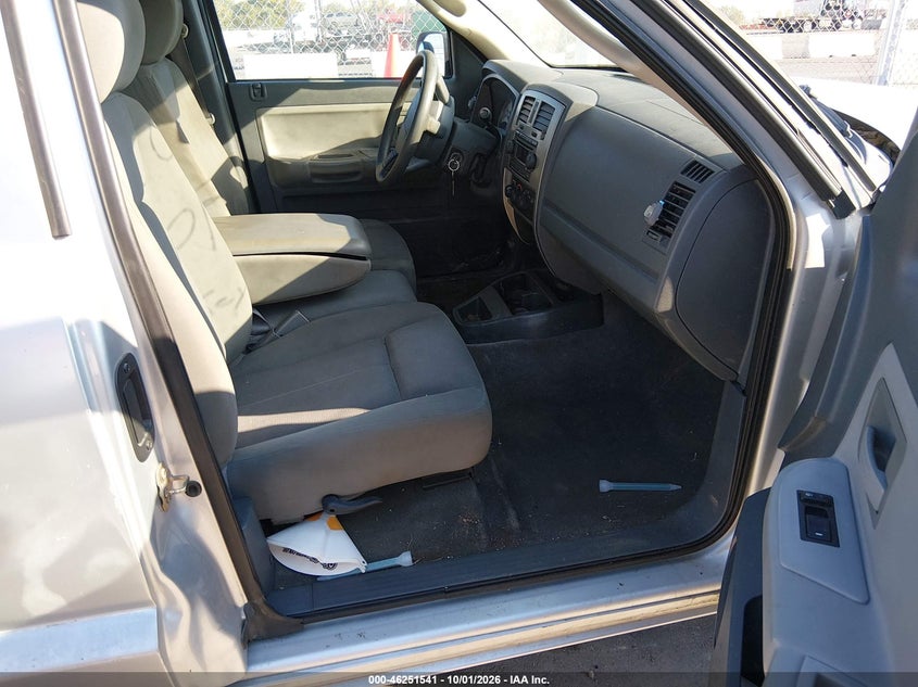 2006 DODGE DAKOTA auction photo 5