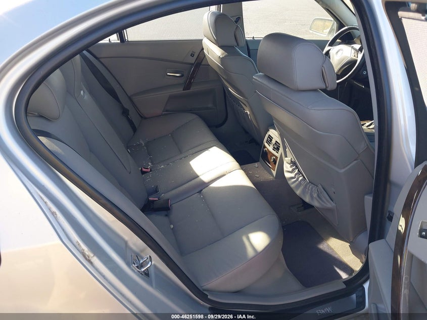 2005 BMW 545I · Фото 8