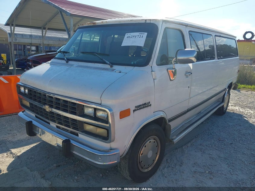 1995 Chevrolet G30, Roof, IAAI, VIN 1GAGG39K7SF230966 — photo 2