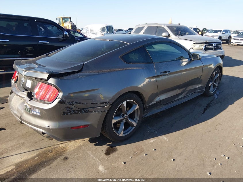 FORD MUSTANG - zdjęcie 4