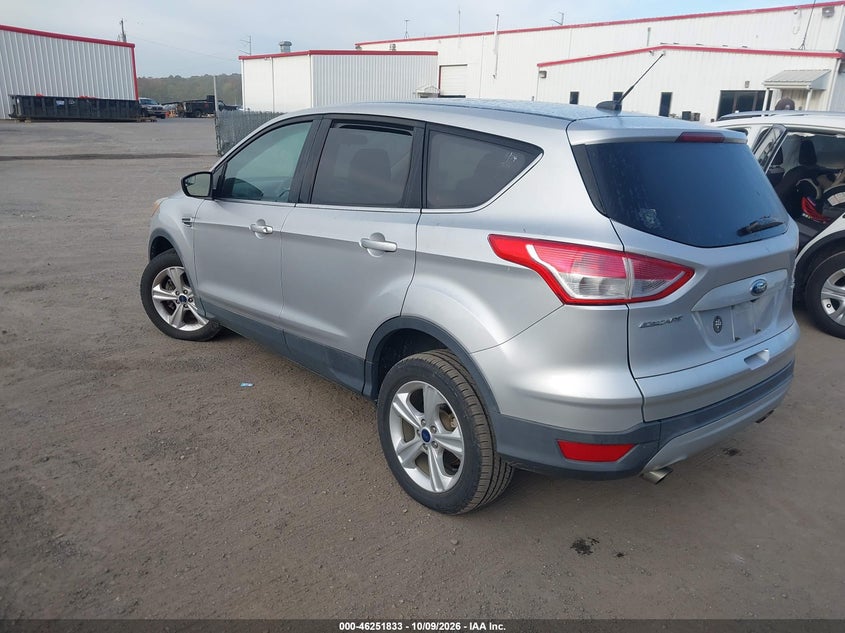 2016 FORD ESCAPE SE · Фото 3