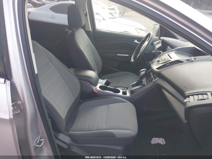 2016 FORD ESCAPE SE · Фото 5