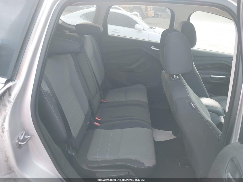 2016 FORD ESCAPE SE · Фото 8