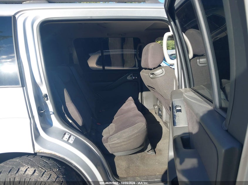 2006 NISSAN PATHFINDER SE · Фото 8