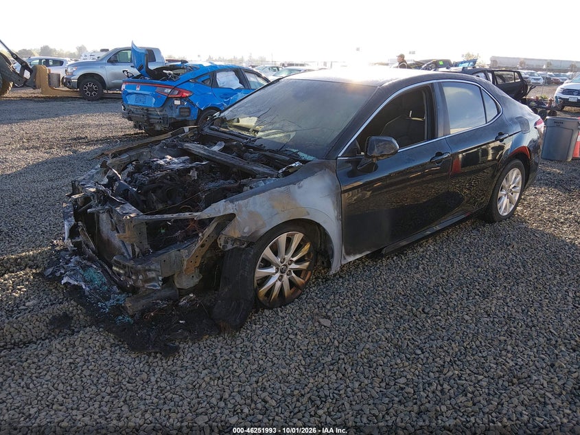 2019 Toyota Camry L, Engine Burn, IAAI, VIN 4T1B11HKXKU715814 — photo 2