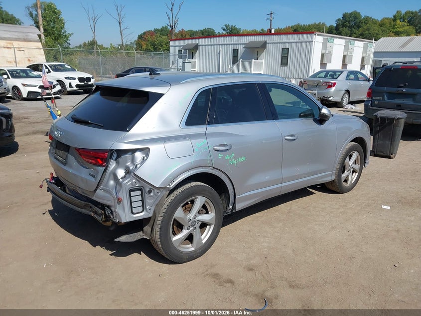 AUDI Q3 - zdjęcie 4