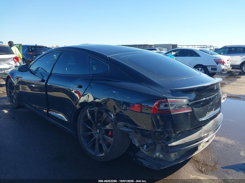 TESLA MODEL S - zdjęcie 3