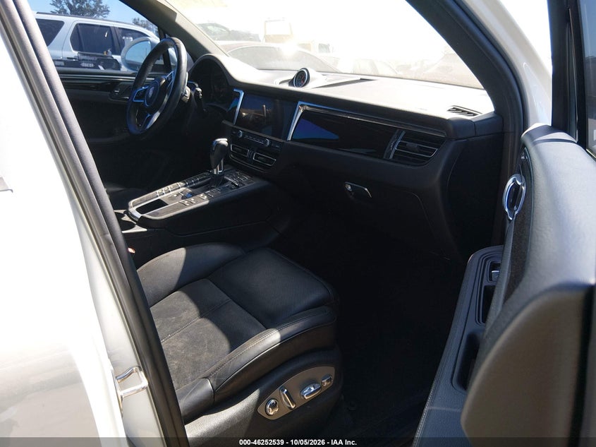 Фото 5 - PORSCHE MACAN
