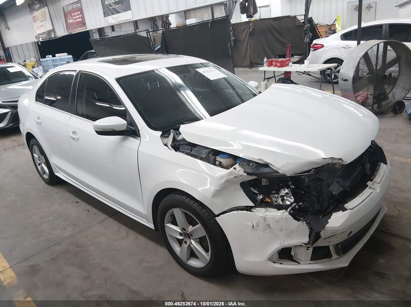 2013 VOLKSWAGEN JETTA 2.0L TDI