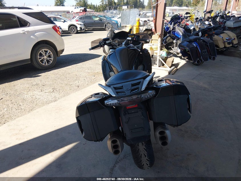 BMW K1600 2013