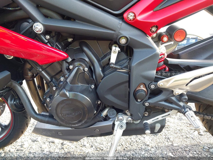 TRIUMPH STREET TRIPLE 2016