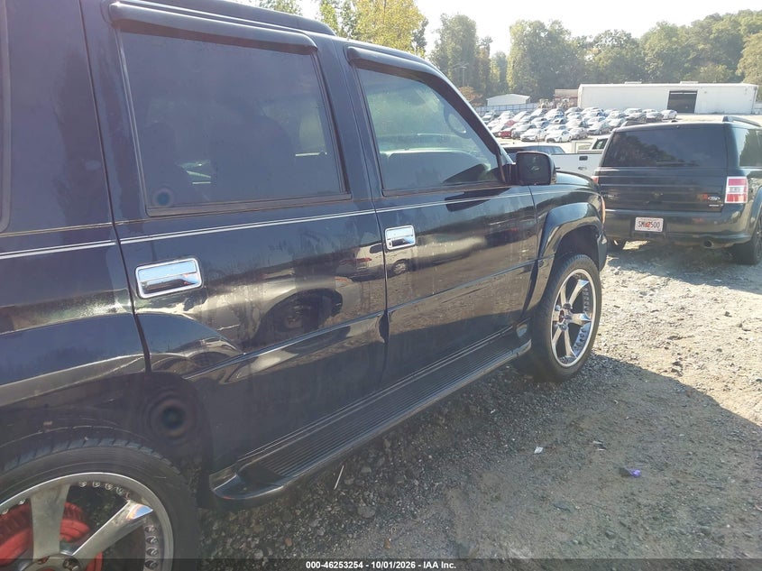 GMC YUKON DENALI 2000 VIN 1GKEK13RXYR136468