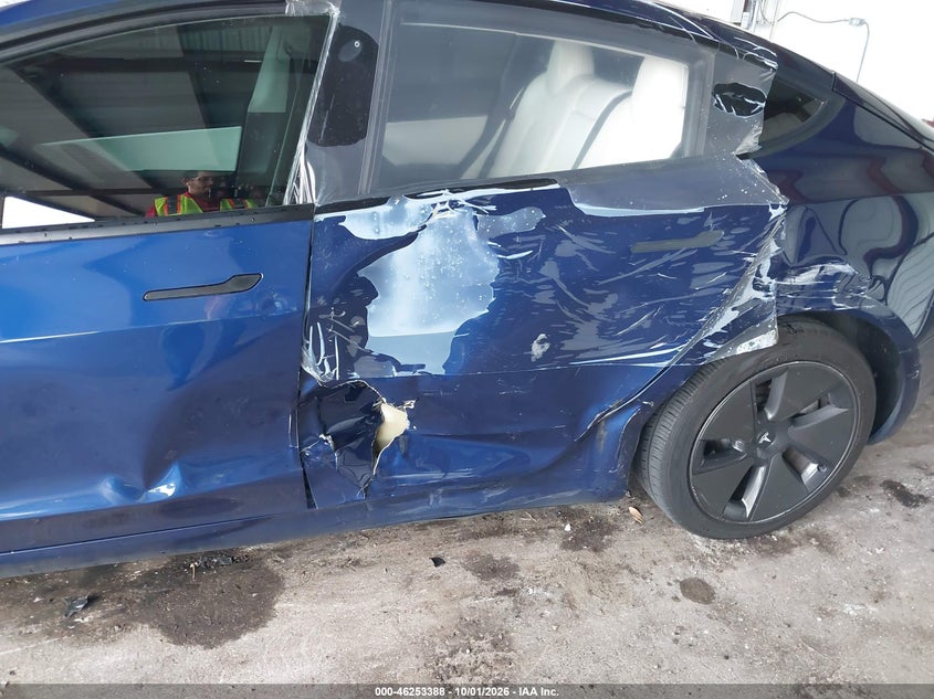 2021 TESLA MODEL 3 STANDARD RANGE PLUS REAR-WHEEL DRIVE · Фото 6