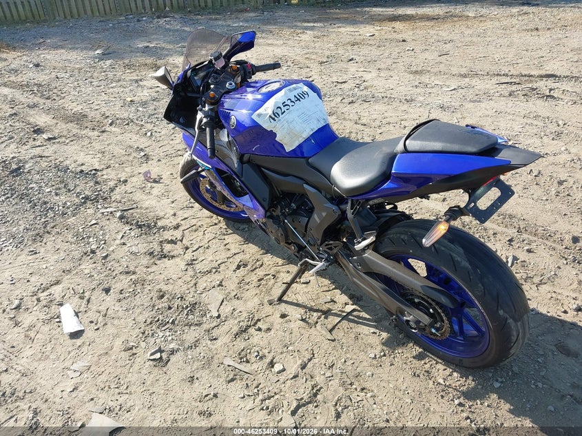 YAMAHA YZFR7 2025