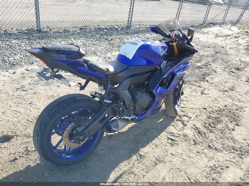 YAMAHA YZFR7 2025
