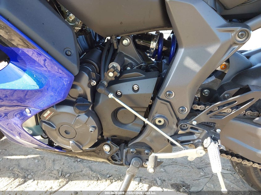 YAMAHA YZFR7 2025