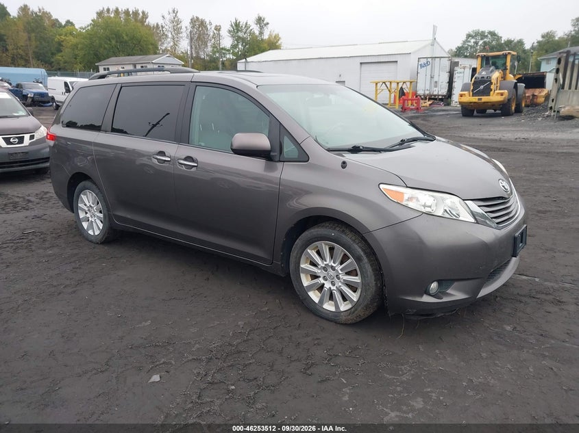 Vin: 5tddk3dc8ds058281, lot: 46753538, toyota sienna xle 7 passenger 2013 img_1