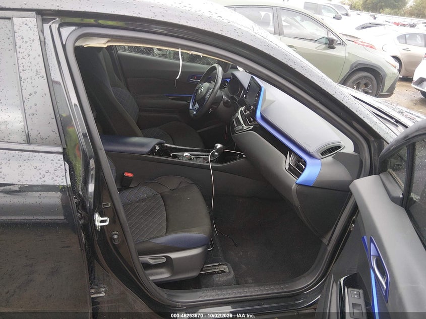 TOYOTA C-HR - zdjęcie 5