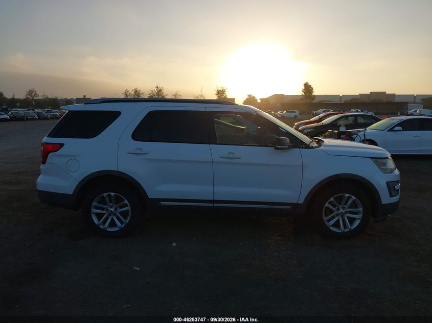 2016 FORD EXPLORER XLT · Фото 13