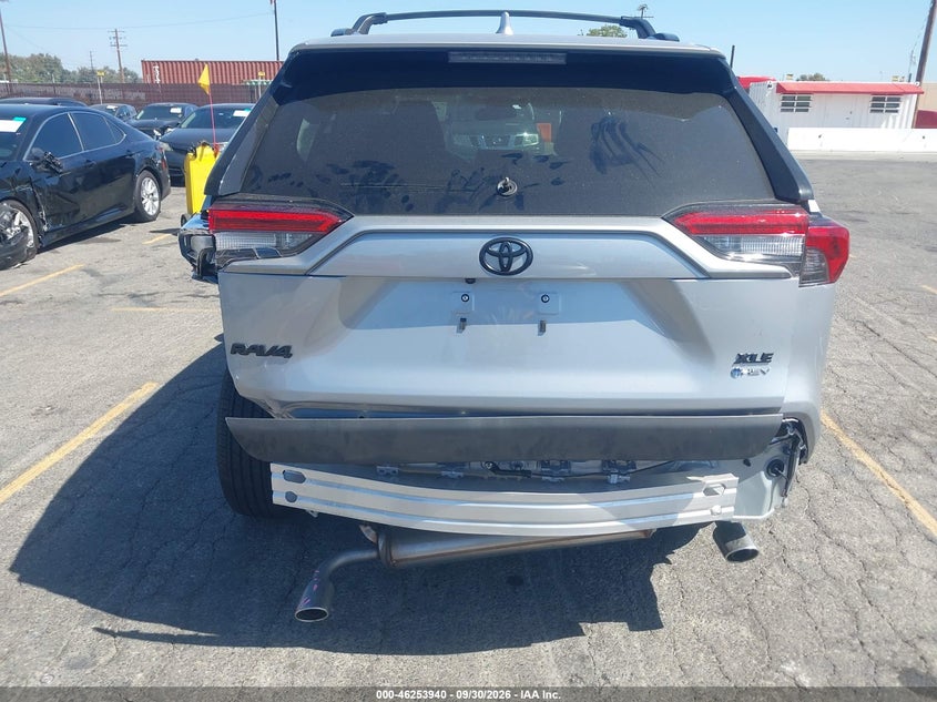 TOYOTA RAV4 HYBRID - zdjęcie 18
