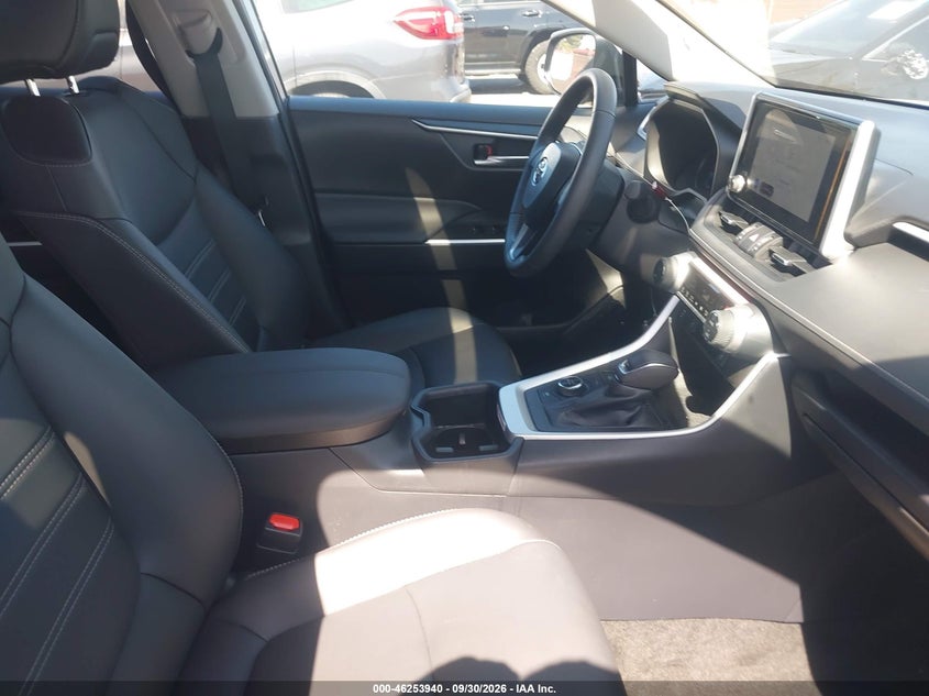 TOYOTA RAV4 HYBRID - zdjęcie 5