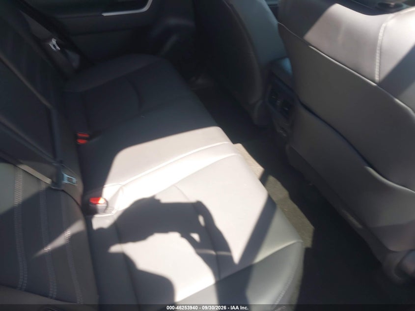 TOYOTA RAV4 HYBRID - zdjęcie 8
