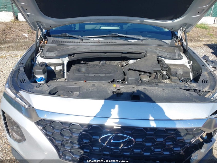 2019 HYUNDAI SANTA FE SE · Photo 10