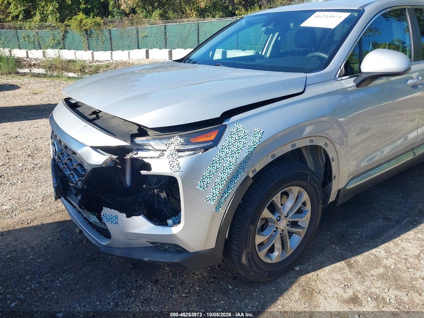 2019 HYUNDAI SANTA FE SE · Photo 6
