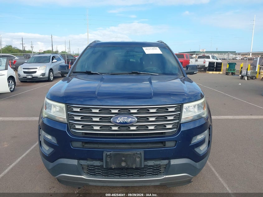 2017 FORD EXPLORER XLT · Photo 12