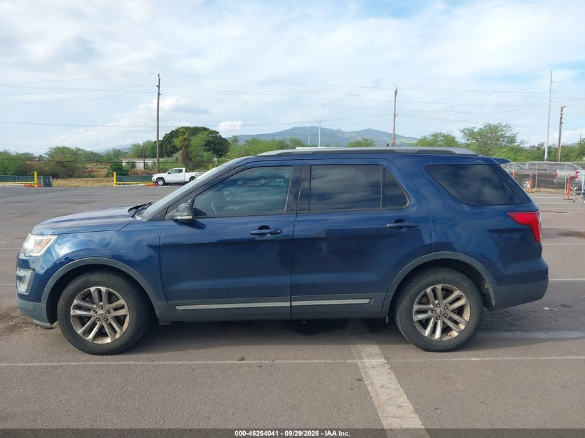 2017 FORD EXPLORER XLT · Photo 14