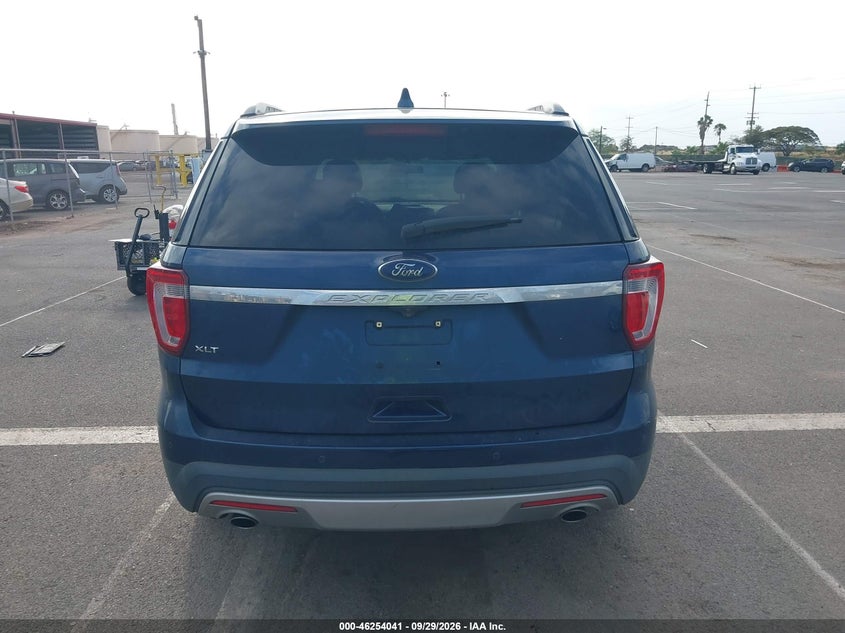 2017 FORD EXPLORER XLT · Photo 16