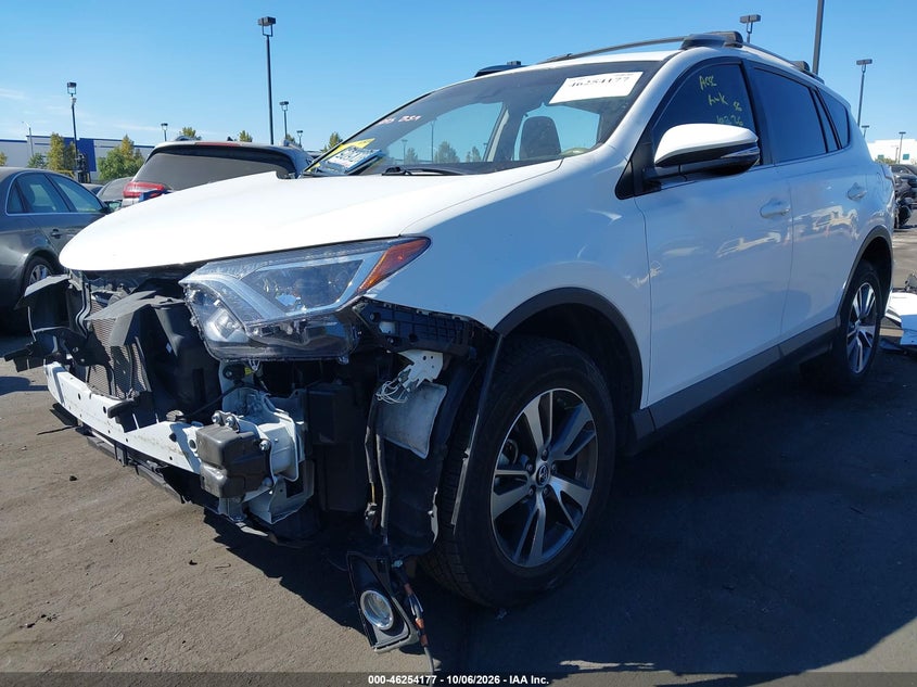 2018 Toyota Rav4 Xle, Правый бок, IAAI, VIN 2T3WFREV3JW427283 — фото 2
