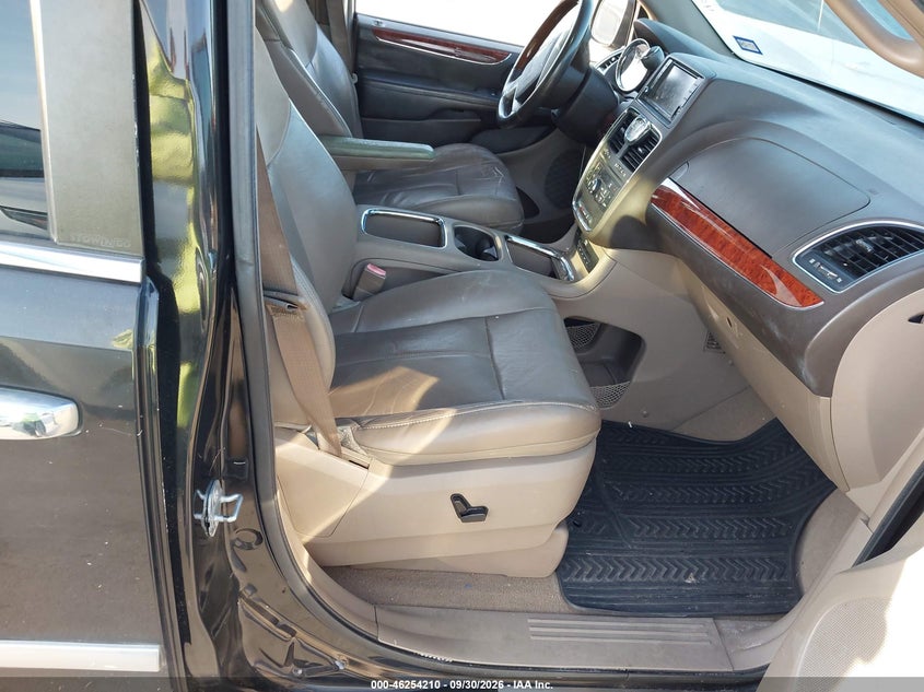 CHRYSLER TOWN & COUNTRY 2014 VIN 2C4RC1GG7ER345434