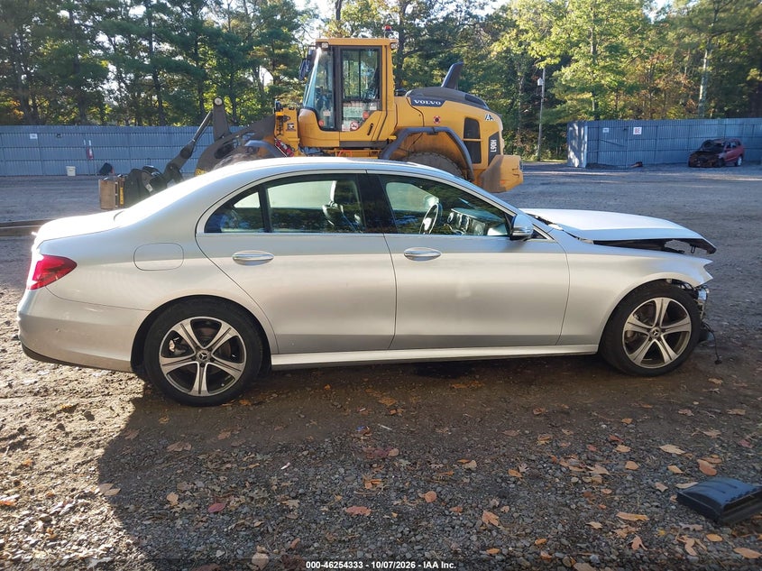 2019 MERCEDES-BENZ E 300 4MATIC · Фото 14