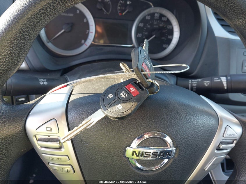 2013 NISSAN SENTRA SV · Фото 11