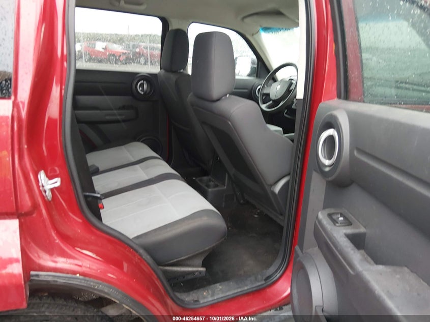 Фото 8 - DODGE NITRO