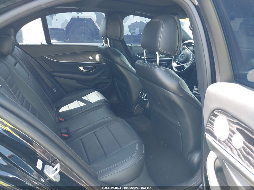 MERCEDES-BENZ E 300 - zdjęcie 8