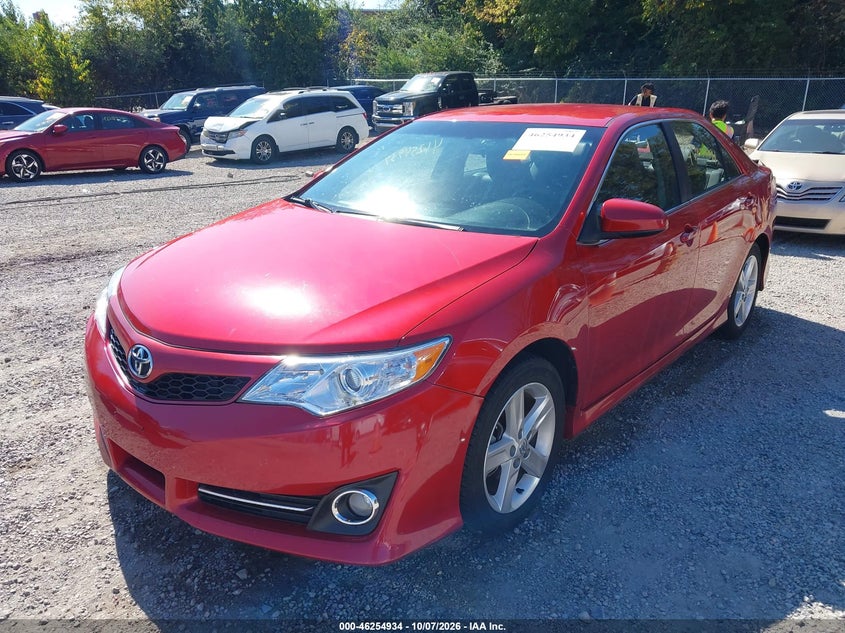 2014 Toyota Camry Se, Rear, IAAI, VIN 4T1BF1FKXEU741127 — photo 2