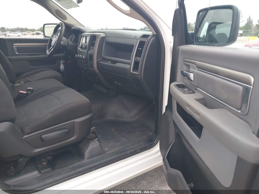 RAM 1500 CLASSIC 2020 VIN 3C6JR6DT2LG170532