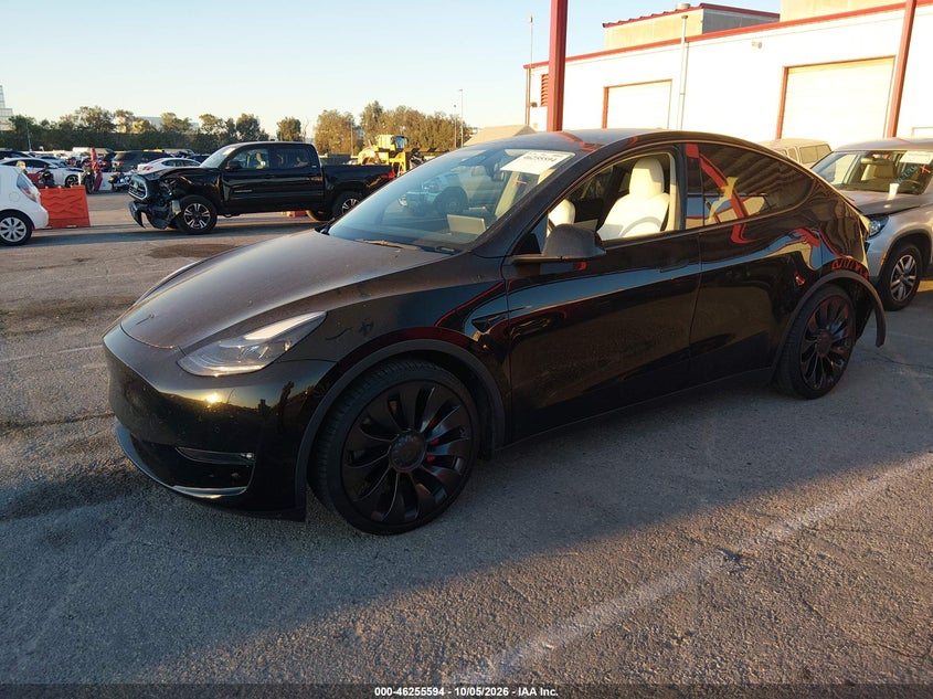 TESLA MODEL Y - zdjęcie 2