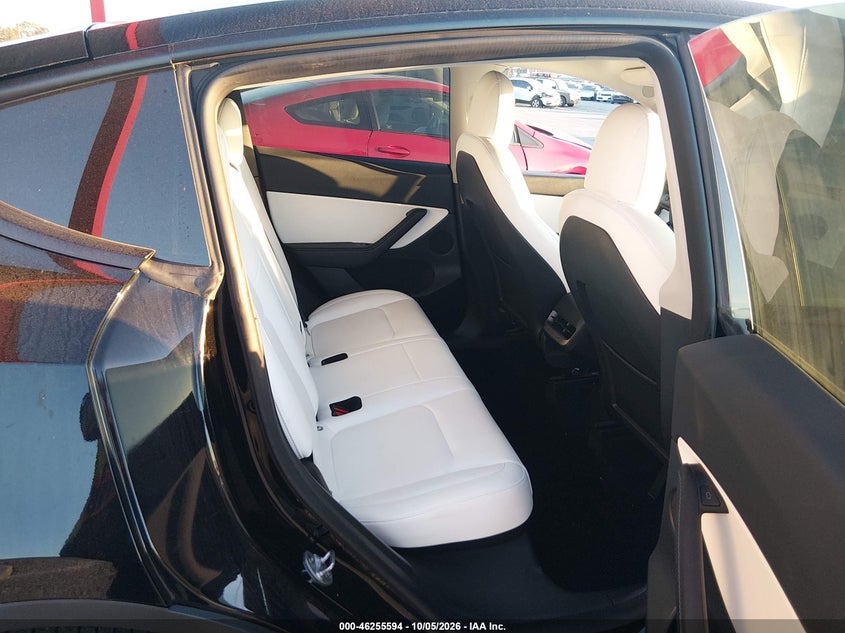 TESLA MODEL Y - zdjęcie 8