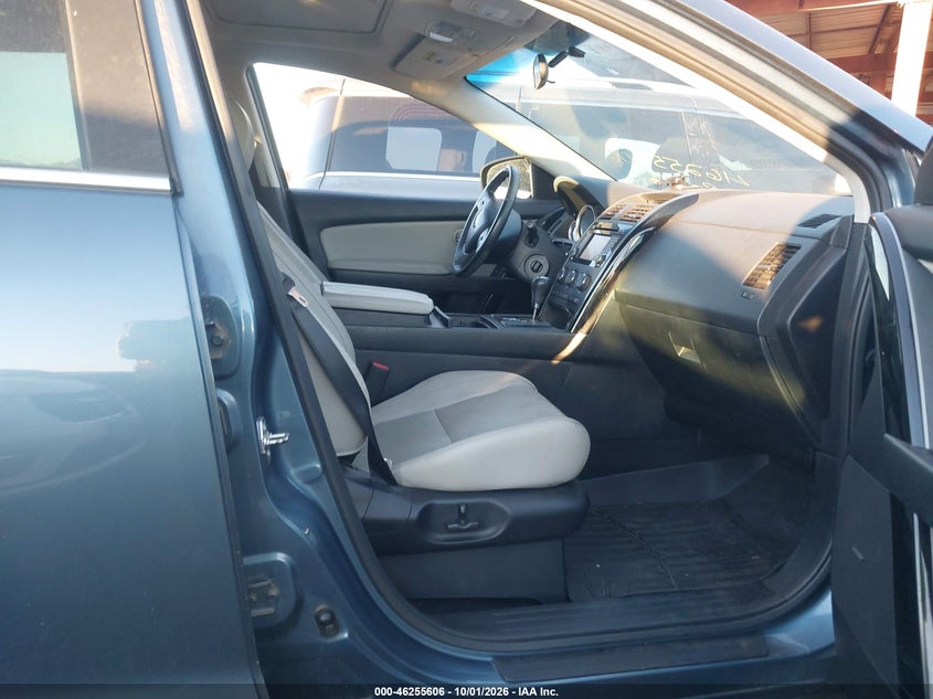 2015 MAZDA CX-9 TOURING · Photo 5