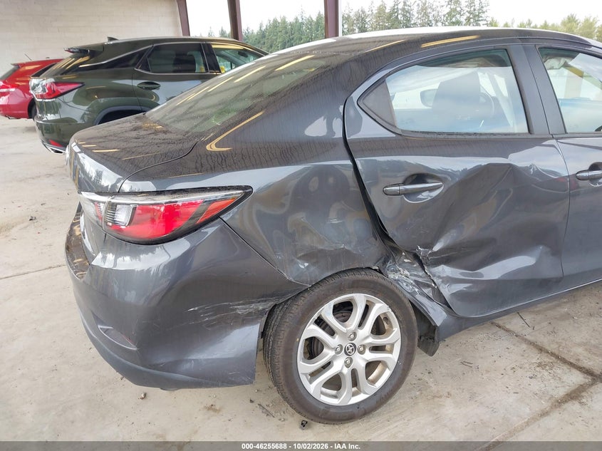 2016 SCION IA · Фото 6